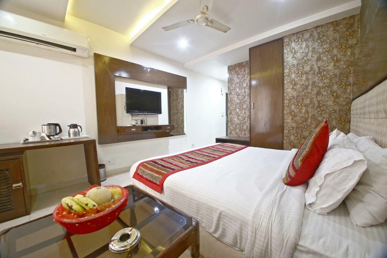 Hotel Diamond Plaza Chandīgarh Exterior foto