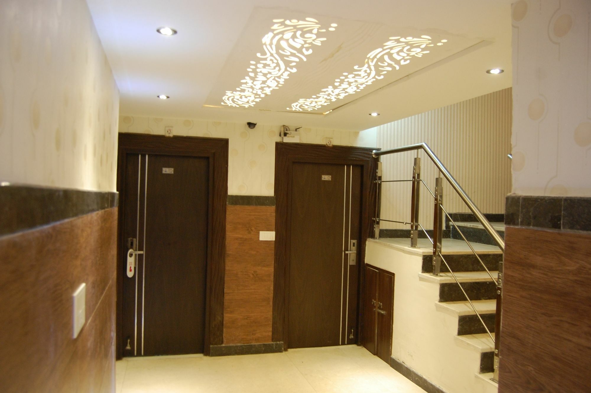 Hotel Diamond Plaza Chandīgarh Exterior foto
