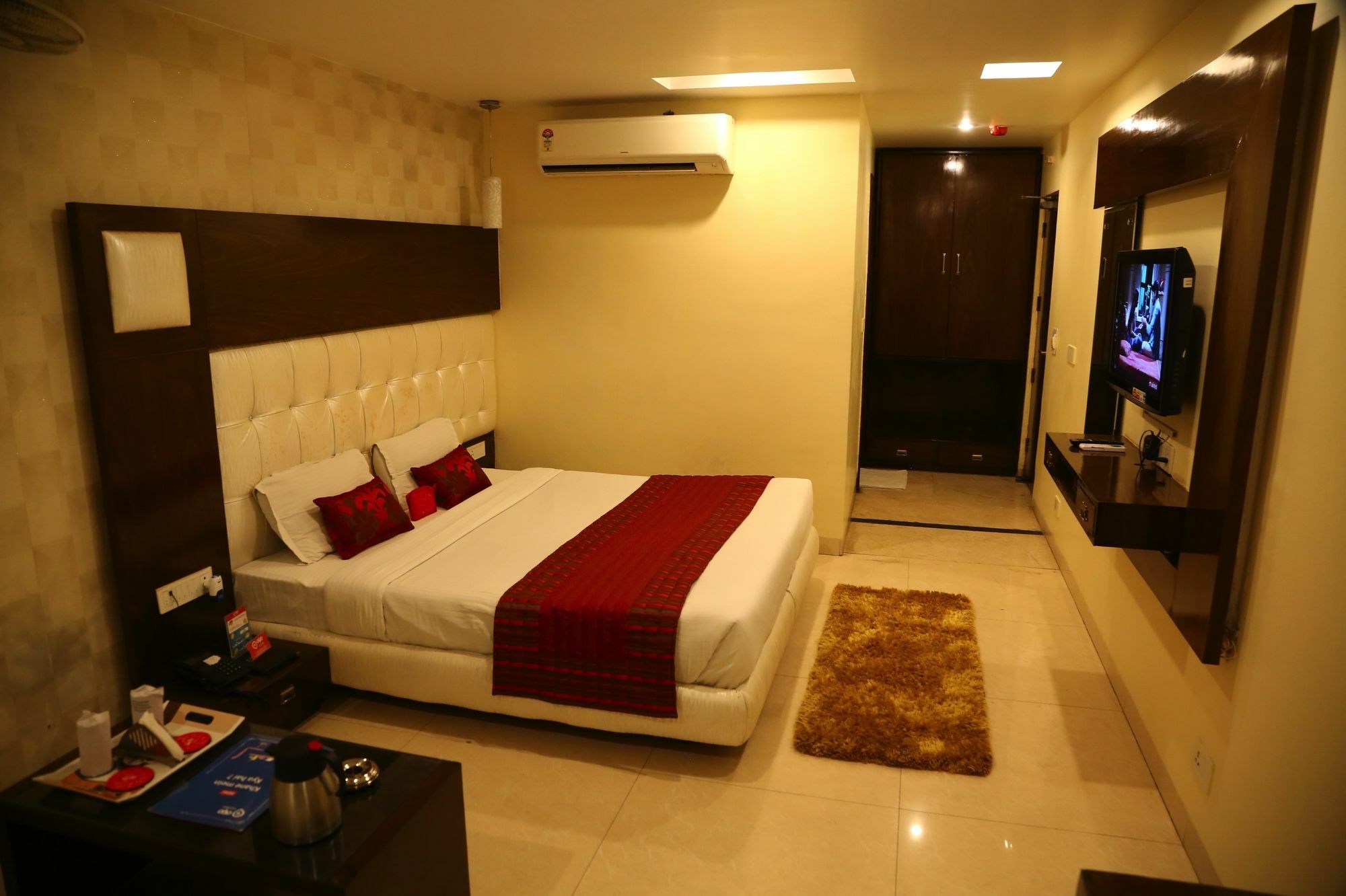 Hotel Diamond Plaza Chandīgarh Exterior foto